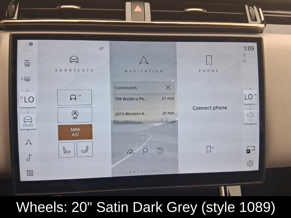 2026 Land Rover Range Rover Velar Dynamic SE
