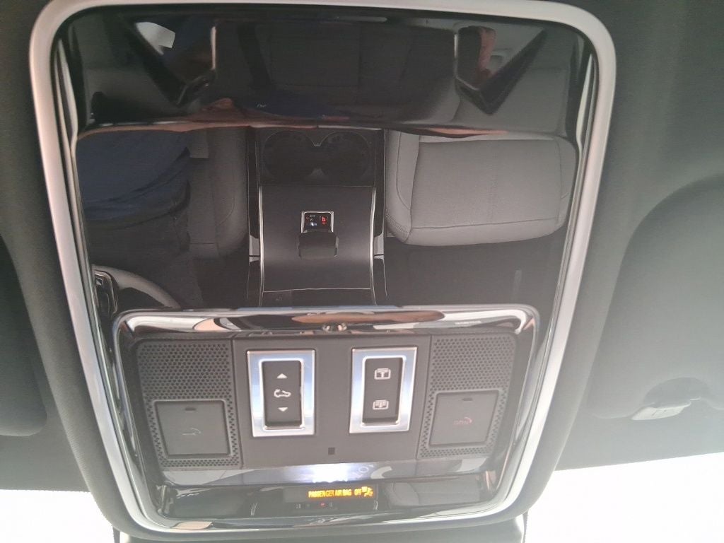 2026 Land Rover Range Rover Velar Dynamic SE