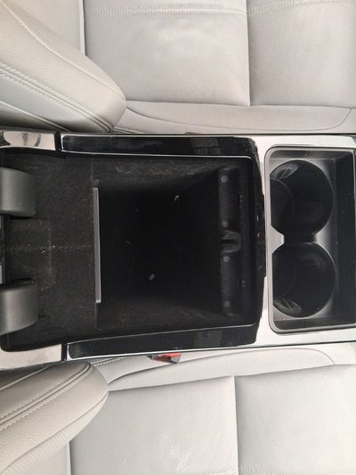 2026 Land Rover Range Rover Velar Dynamic SE