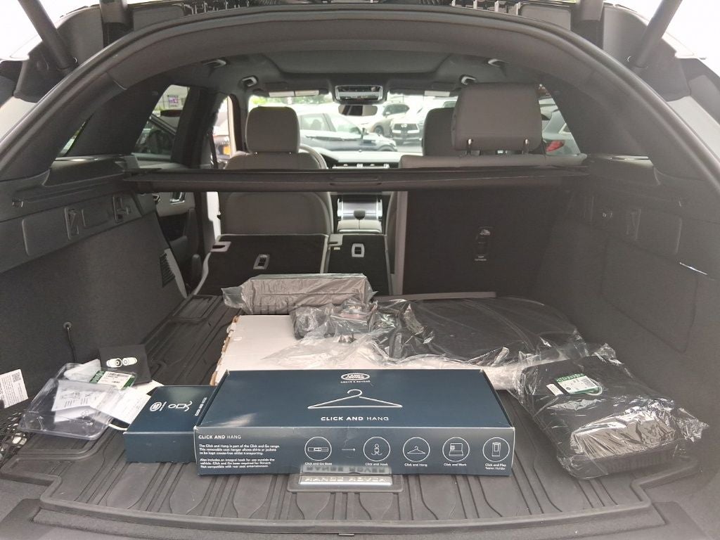 2026 Land Rover Range Rover Velar Dynamic SE