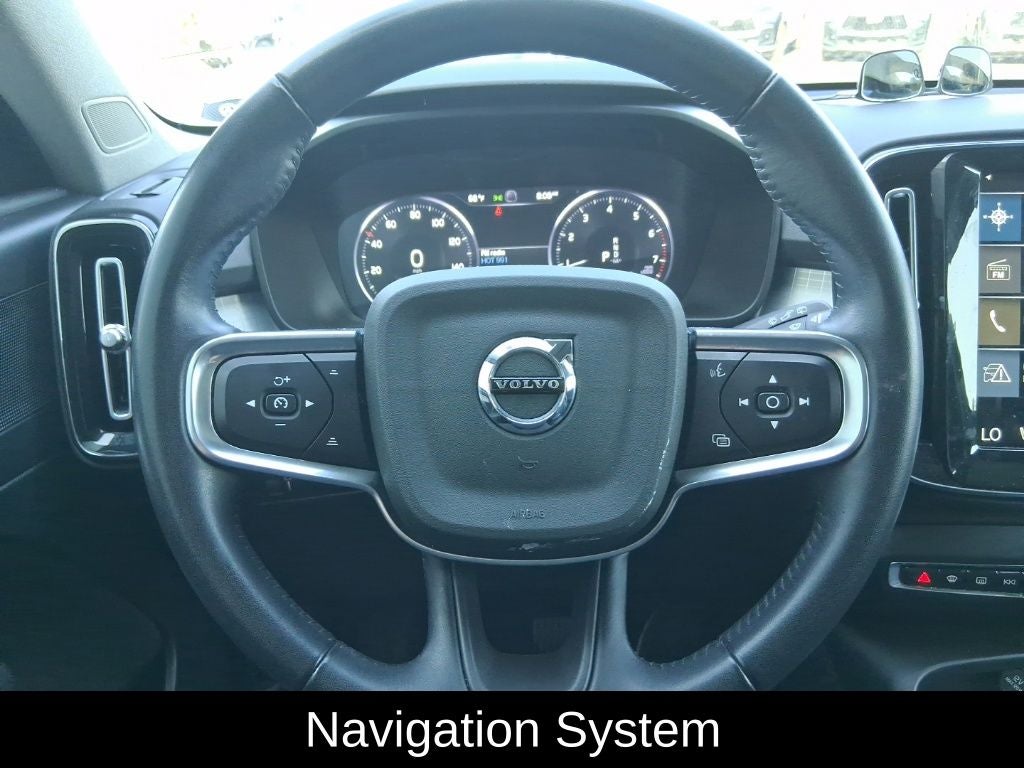 2021 Volvo XC40 Momentum