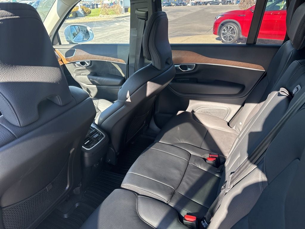 2025 Volvo XC90 B5 Plus