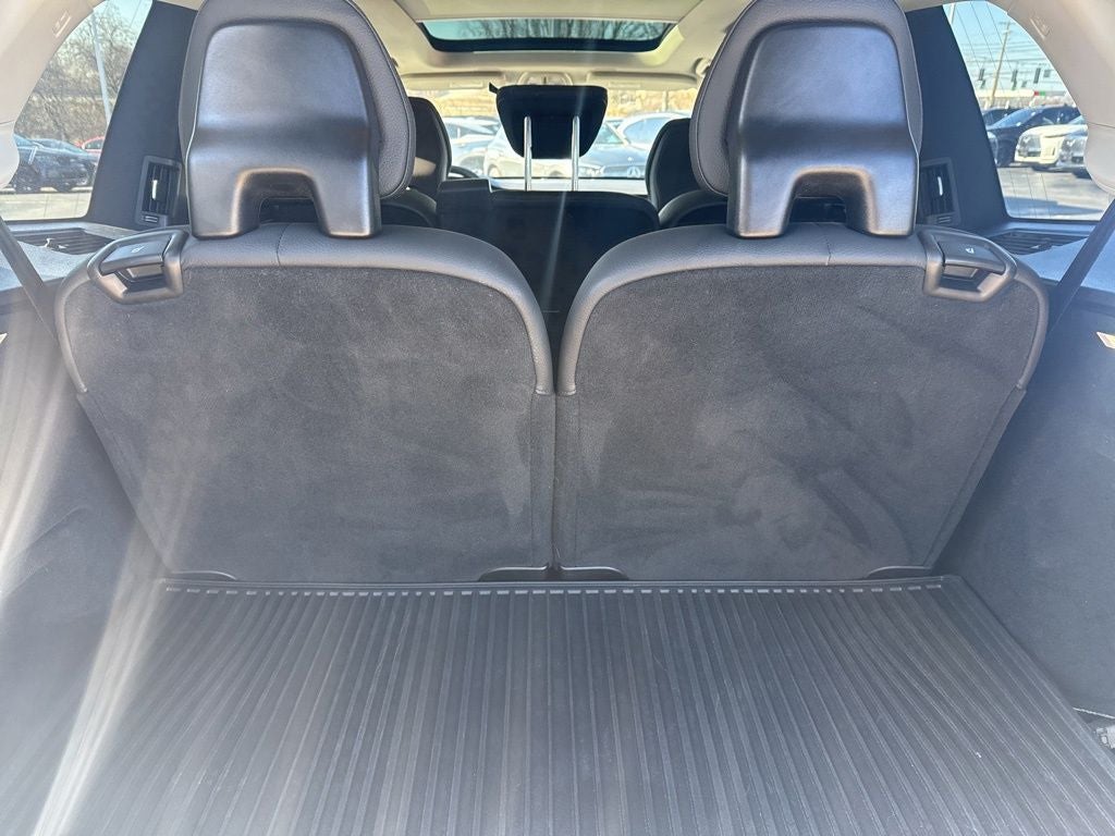 2025 Volvo XC90 B5 Plus