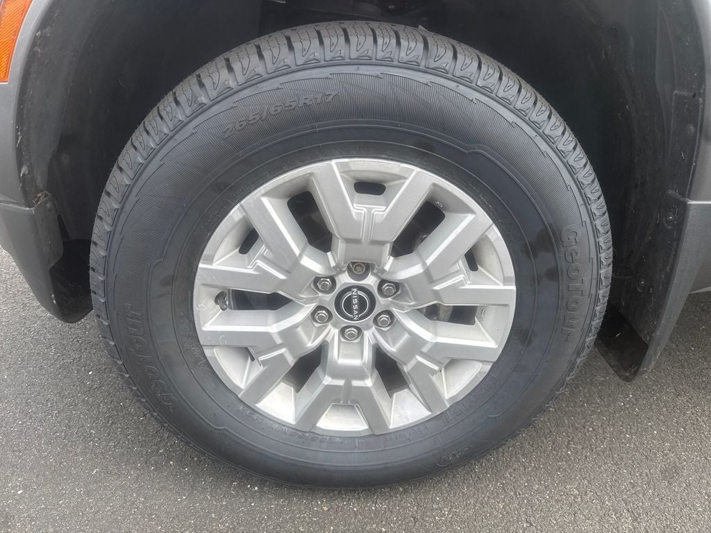 2022 Nissan Frontier SV