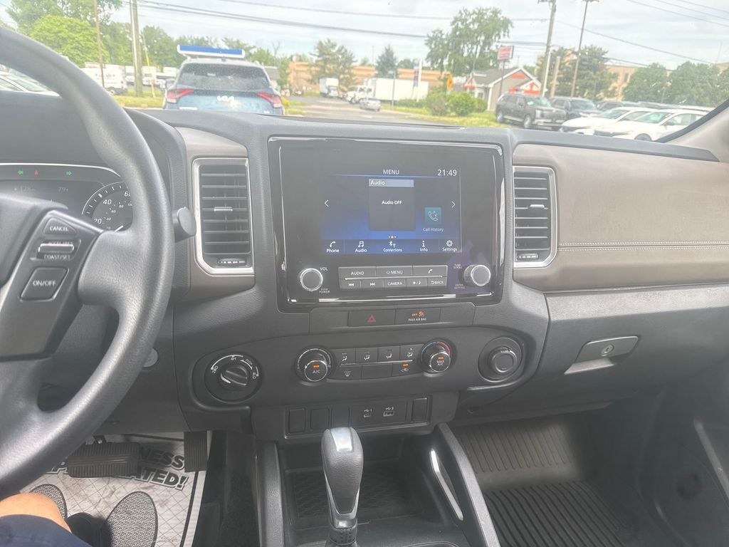 2022 Nissan Frontier SV
