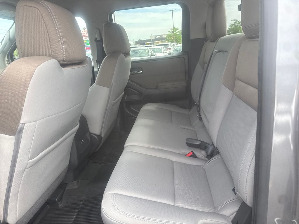 2022 Nissan Frontier SV