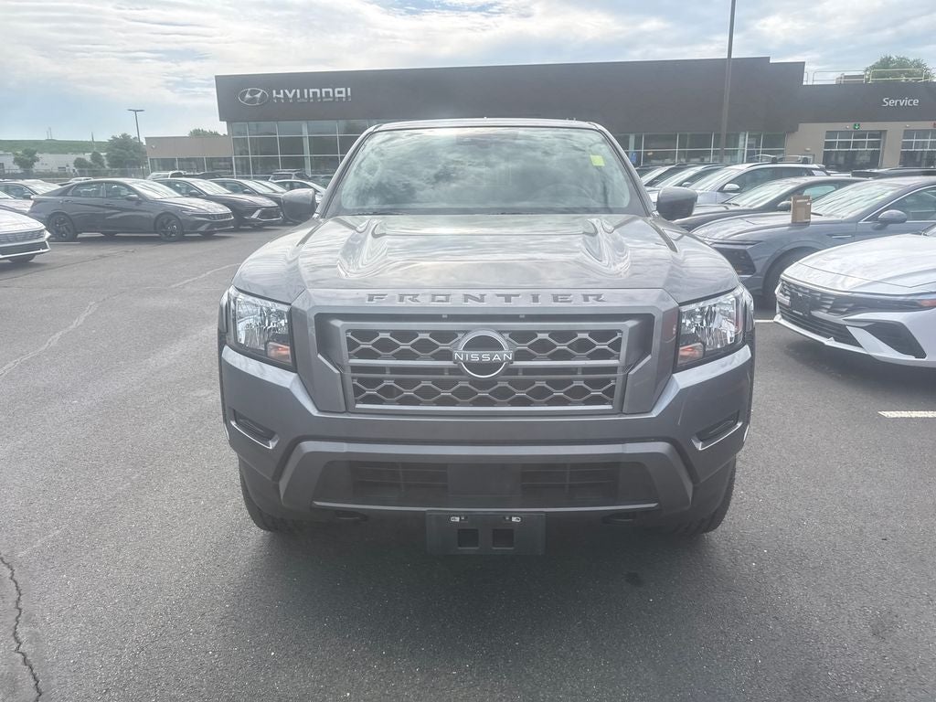 2022 Nissan Frontier SV