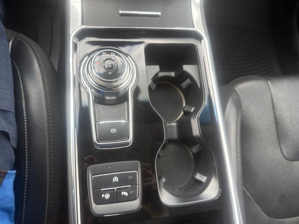 2020 Ford Edge Titanium