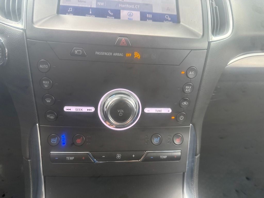 2020 Ford Edge Titanium