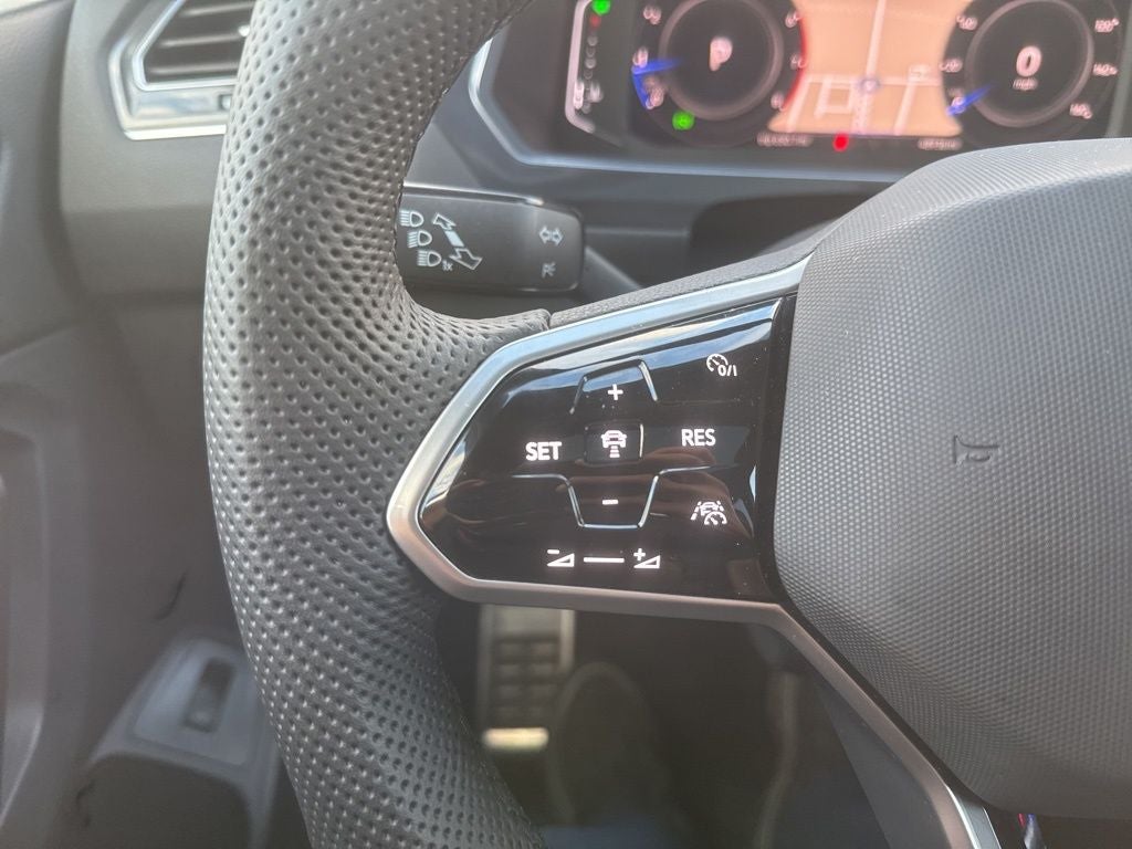 2022 Volkswagen Tiguan 2.0T SEL R-Line