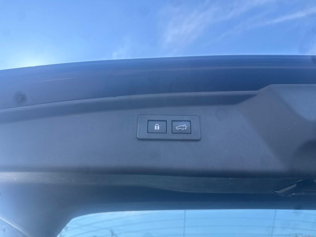 2023 Subaru Outback Touring