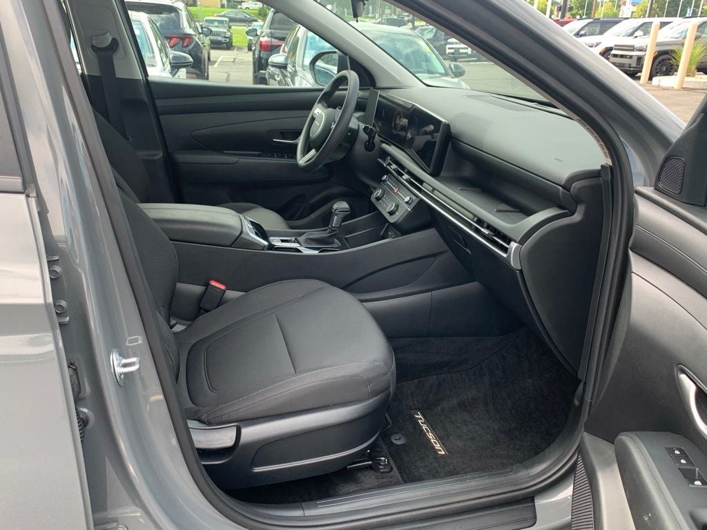 2025 Hyundai Tucson SE