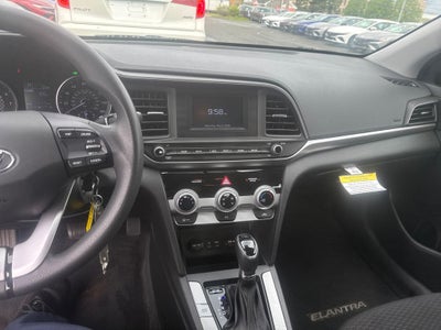 2019 Hyundai Elantra SE