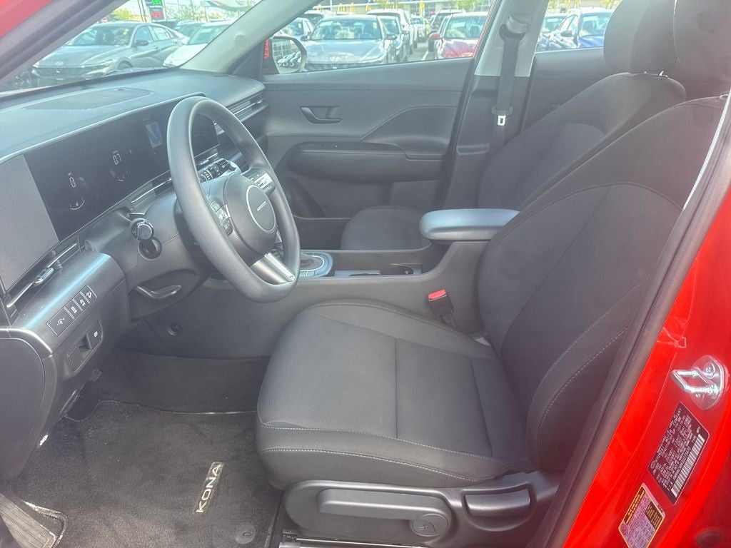 2025 Hyundai Kona SE