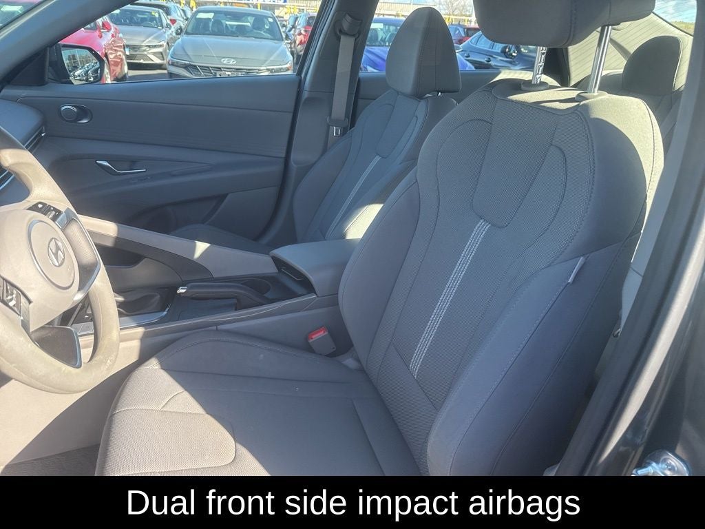 2024 Hyundai Elantra SE