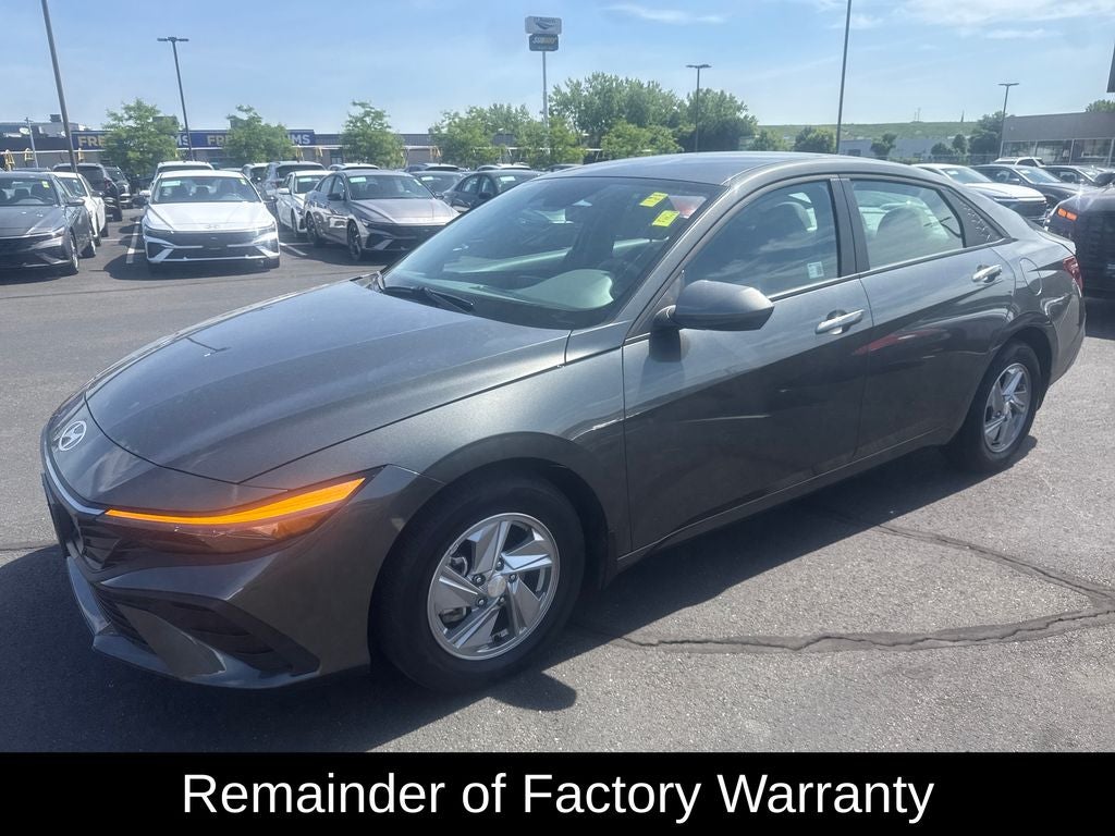 2025 Hyundai Elantra SE