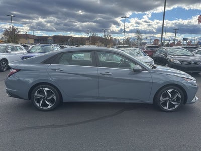 2022 Hyundai Elantra Hybrid Limited