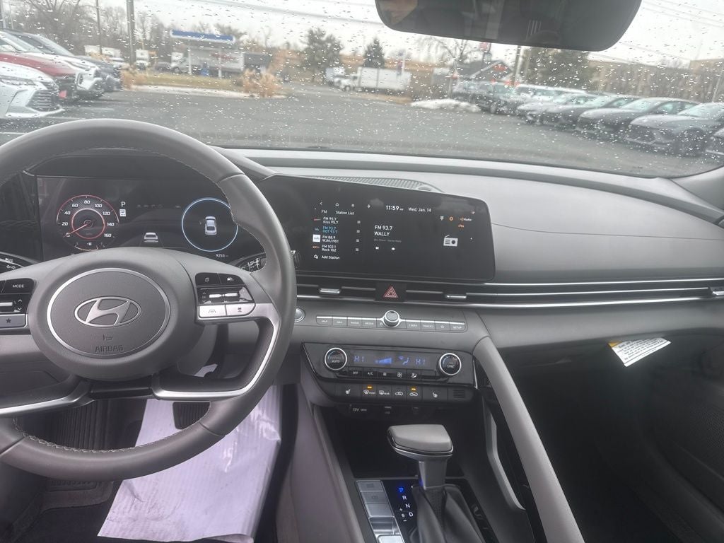 2024 Hyundai Elantra SEL