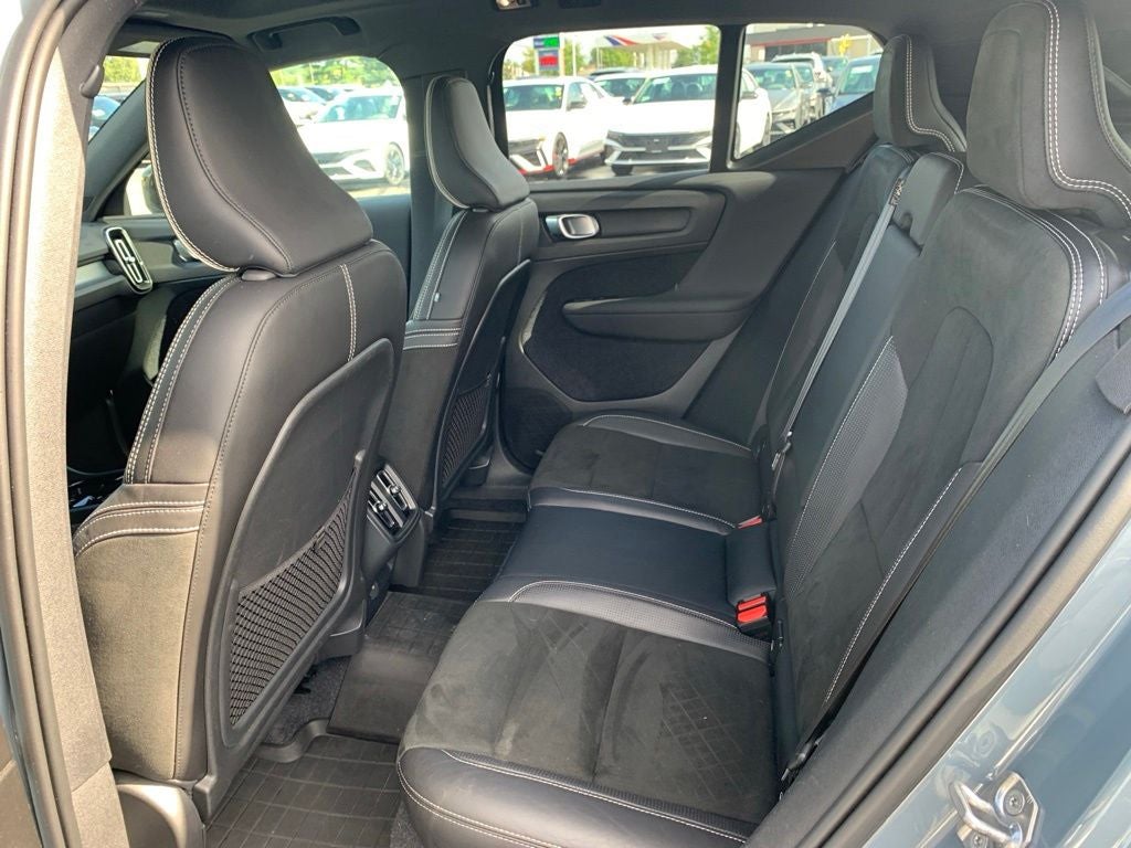 2020 Volvo XC40 R-Design
