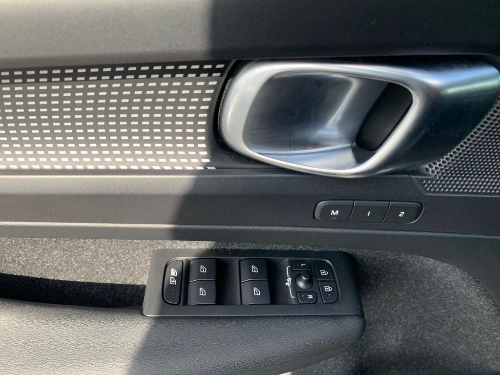 2020 Volvo XC40 R-Design