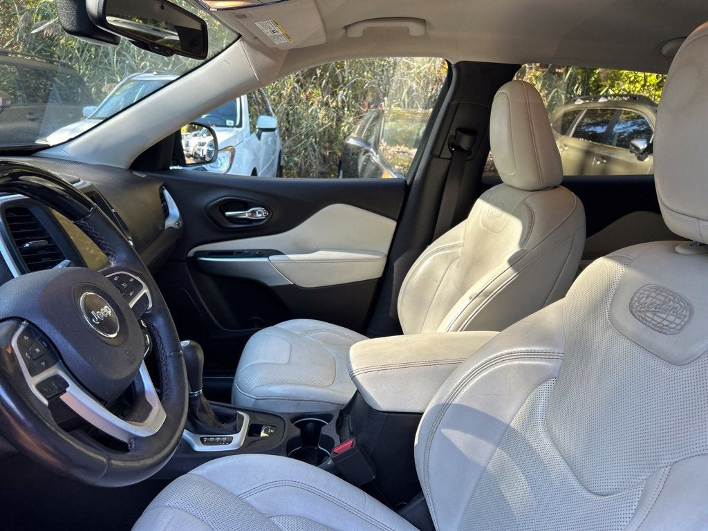 2017 Jeep Cherokee Overland