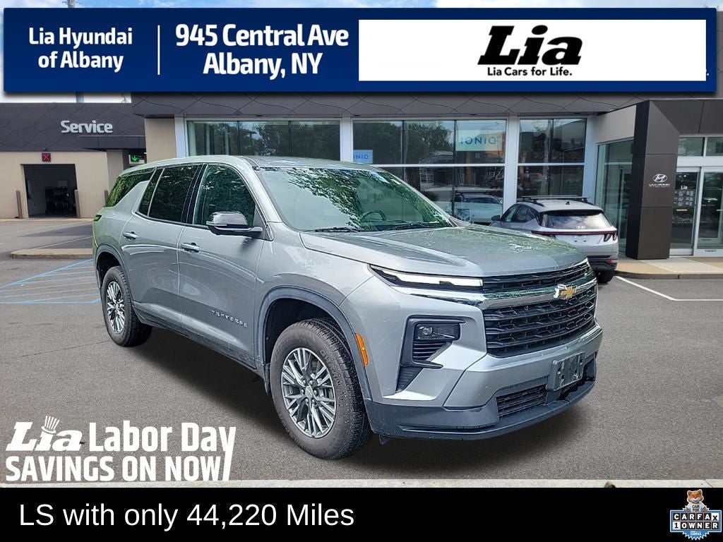 2024 Chevrolet Traverse LS
