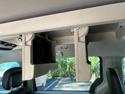 2013 Chrysler Town & Country Touring