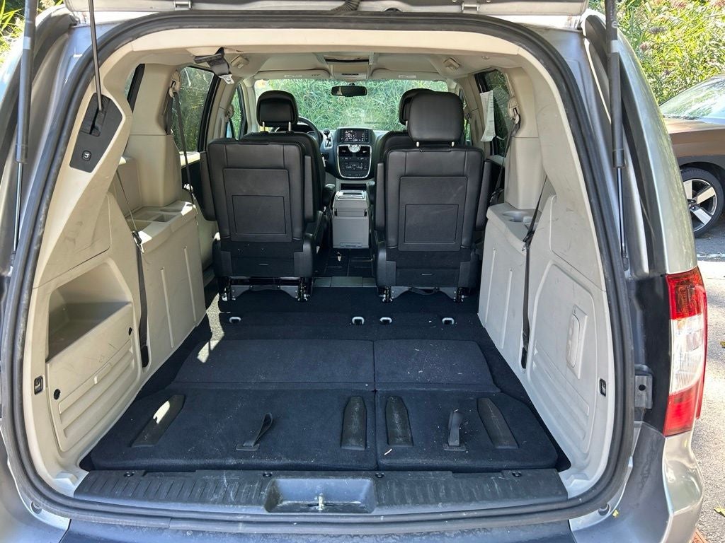 2013 Chrysler Town & Country Touring