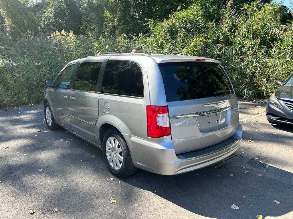2013 Chrysler Town & Country Touring