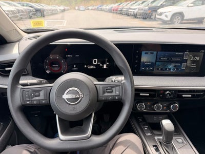 2025 Nissan Kicks SV