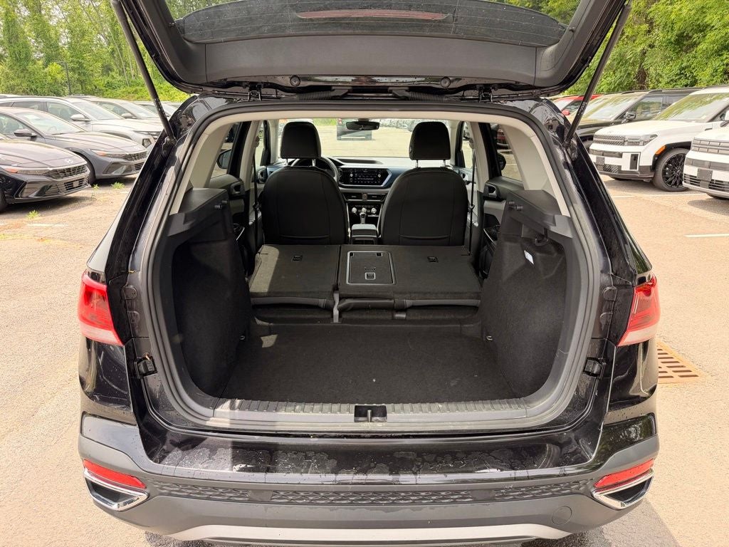 2024 Volkswagen Taos 1.5T SE