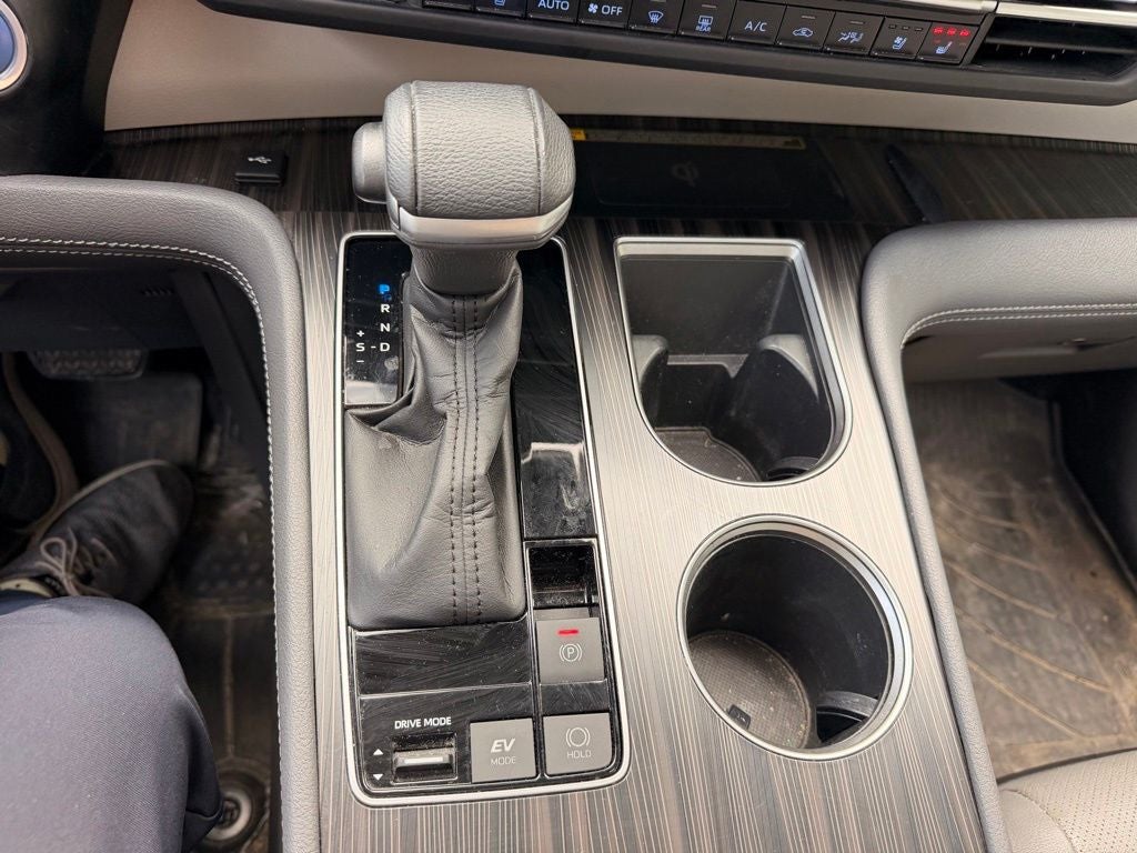 2022 Toyota Sienna Limited 7 Passenger