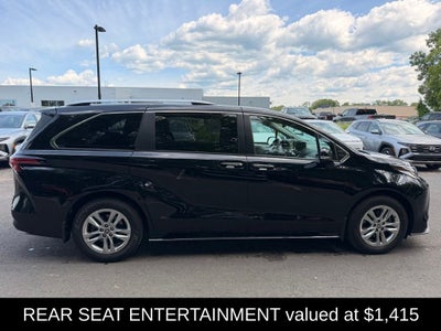 2022 Toyota Sienna Limited 7 Passenger