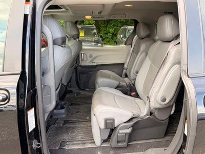 2022 Toyota Sienna Limited 7 Passenger