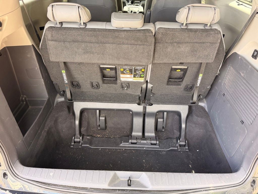 2022 Toyota Sienna Limited 7 Passenger
