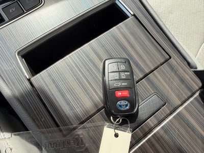 2022 Toyota Sienna Limited 7 Passenger