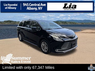2022 Toyota Sienna Limited 7 Passenger