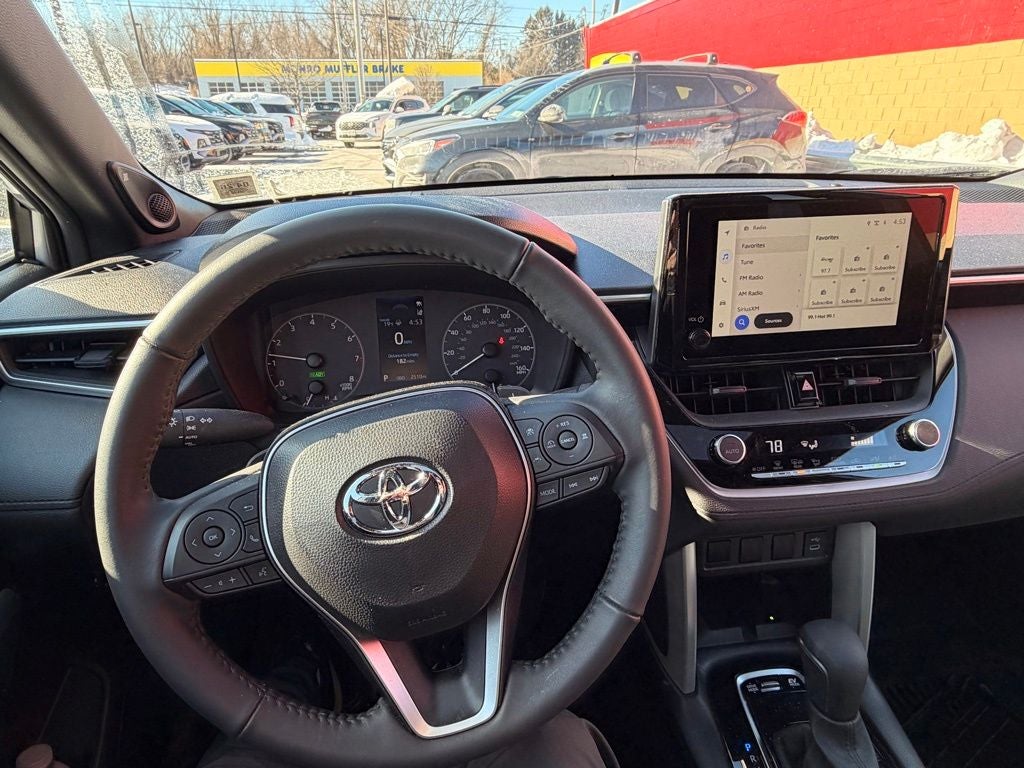 2024 Toyota Corolla Cross Hybrid SE