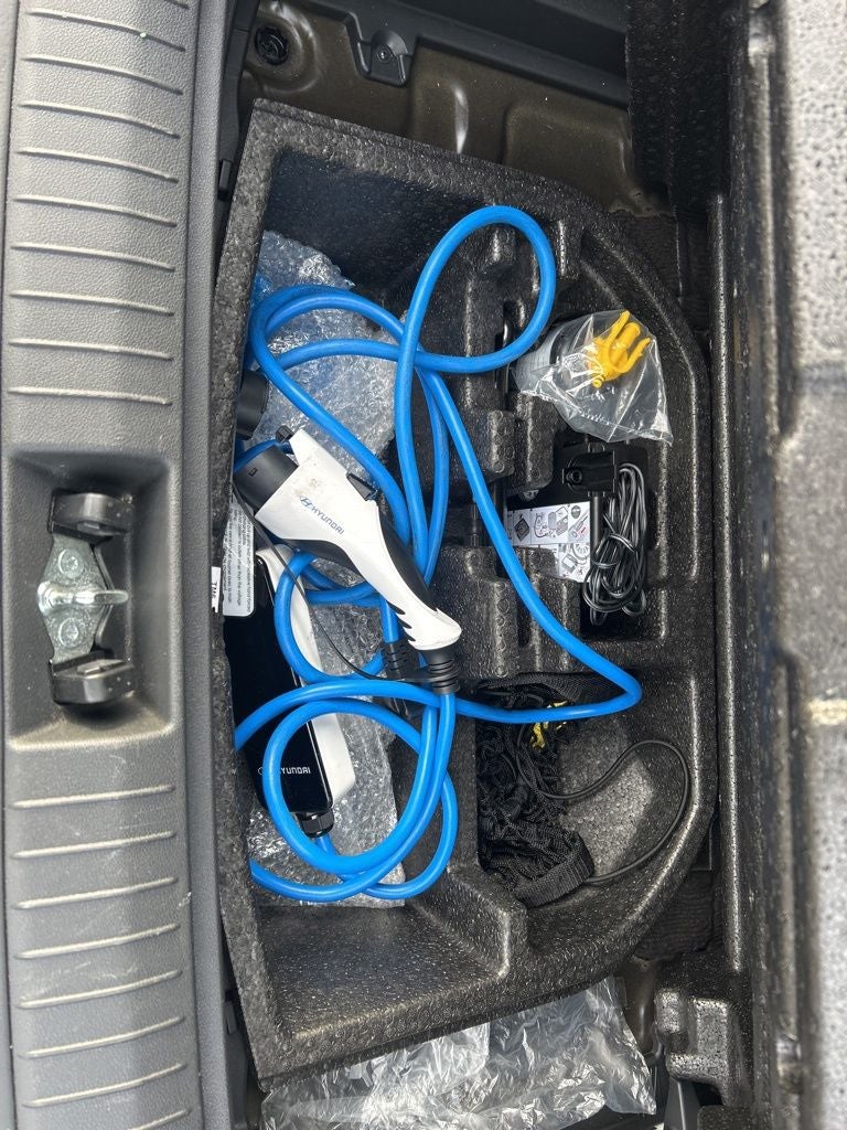 2023 Hyundai Kona Electric SEL