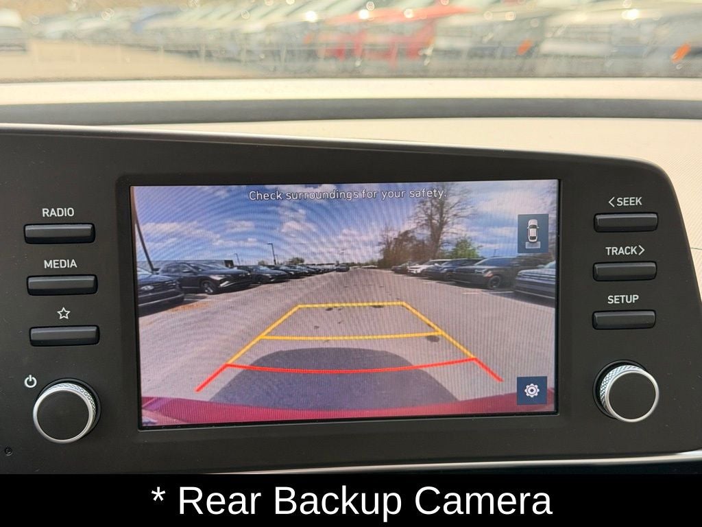 2023 Hyundai Elantra SE