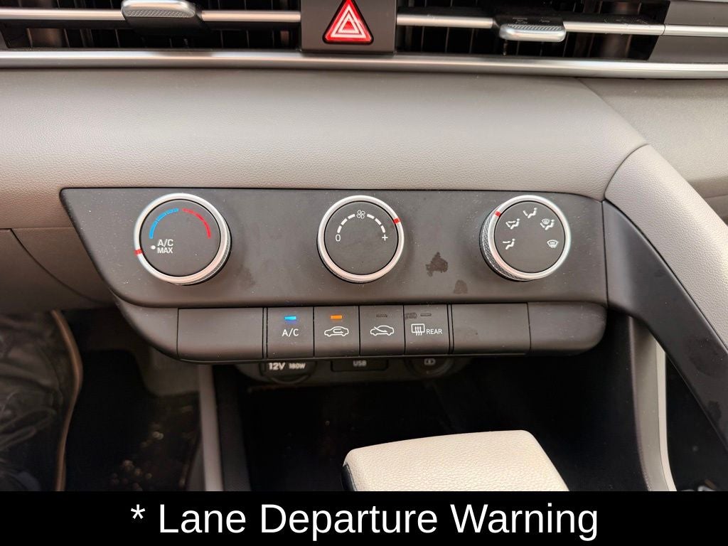 2023 Hyundai Elantra SE