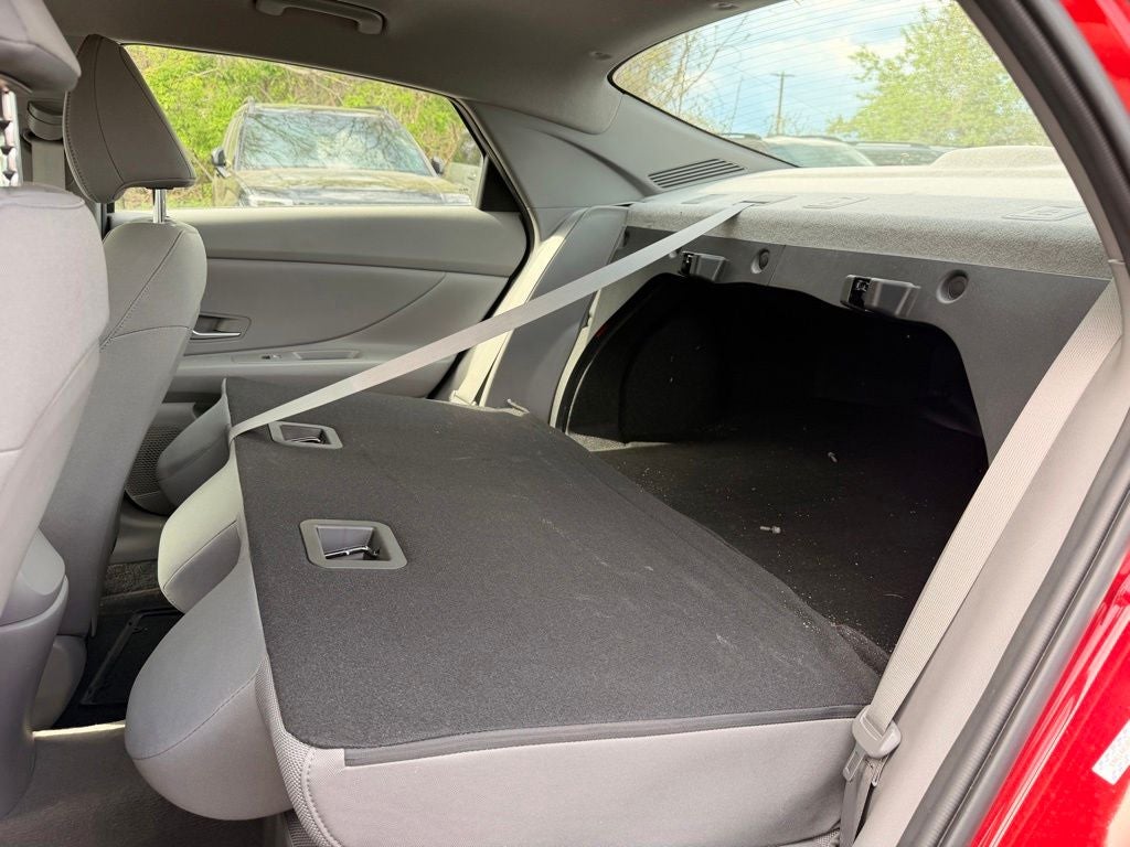 2023 Hyundai Elantra SE
