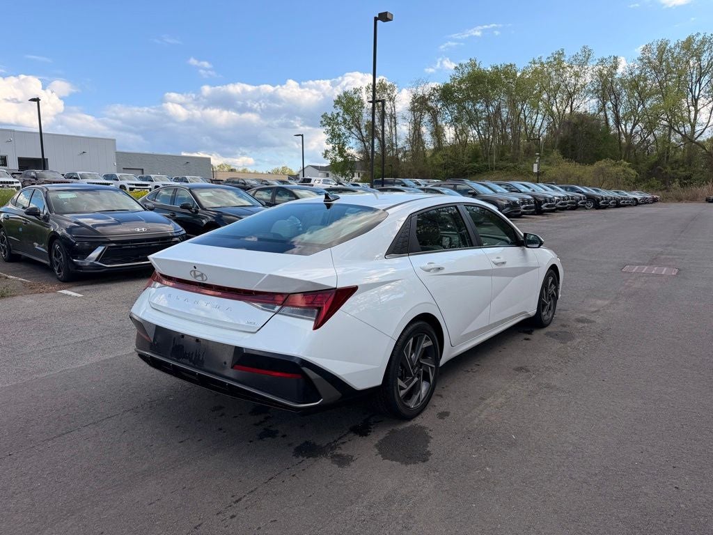 2024 Hyundai Elantra Hybrid Limited