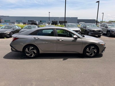 2025 Hyundai Elantra SEL Convenience