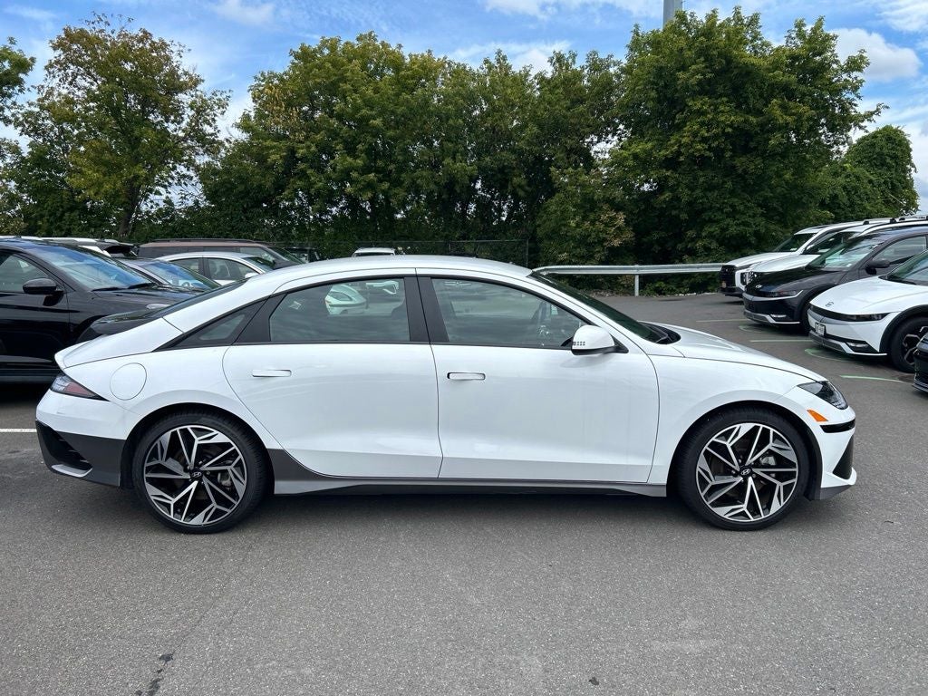 2025 Hyundai IONIQ 6 SEL