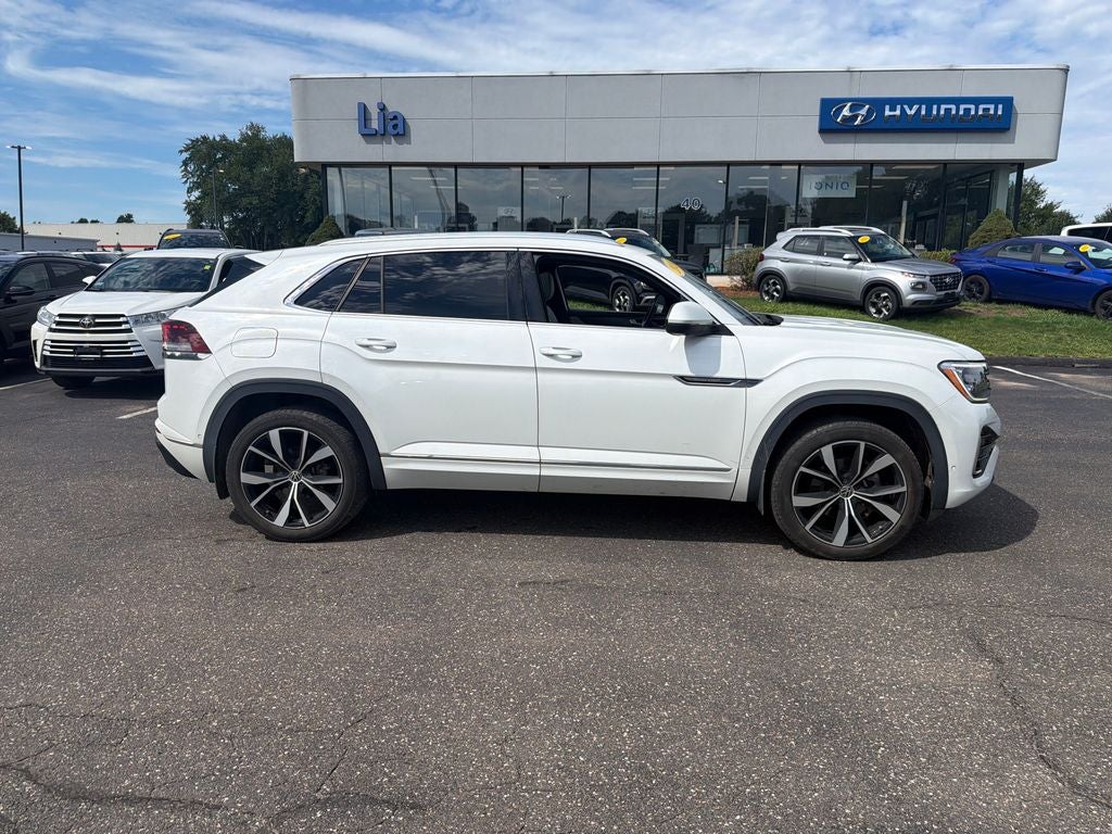 2024 Volkswagen Atlas Cross Sport 2.0T SEL Premium R-Line