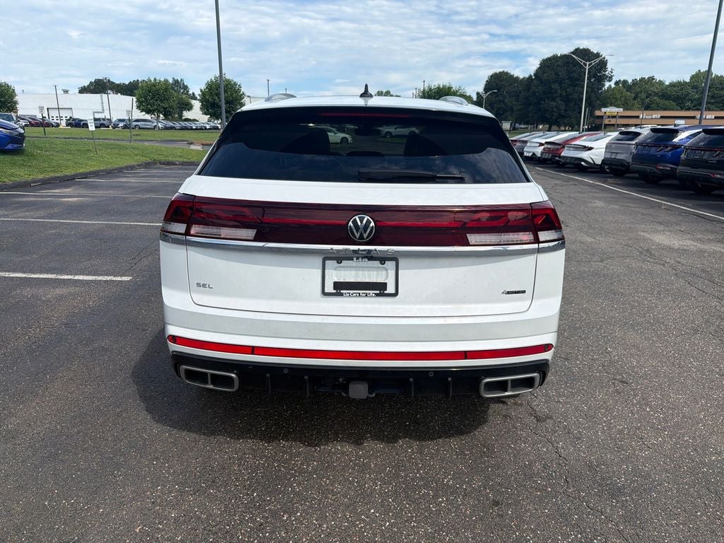 2024 Volkswagen Atlas Cross Sport 2.0T SEL Premium R-Line