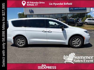 2025 Chrysler Pacifica Select