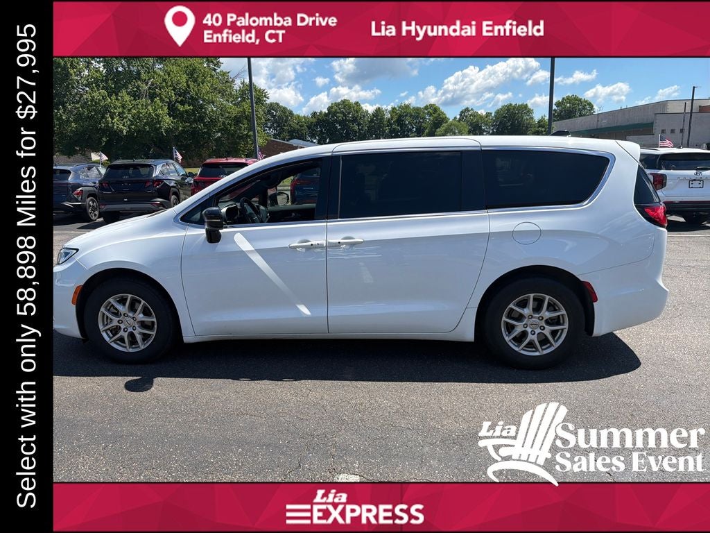 2025 Chrysler Pacifica Select