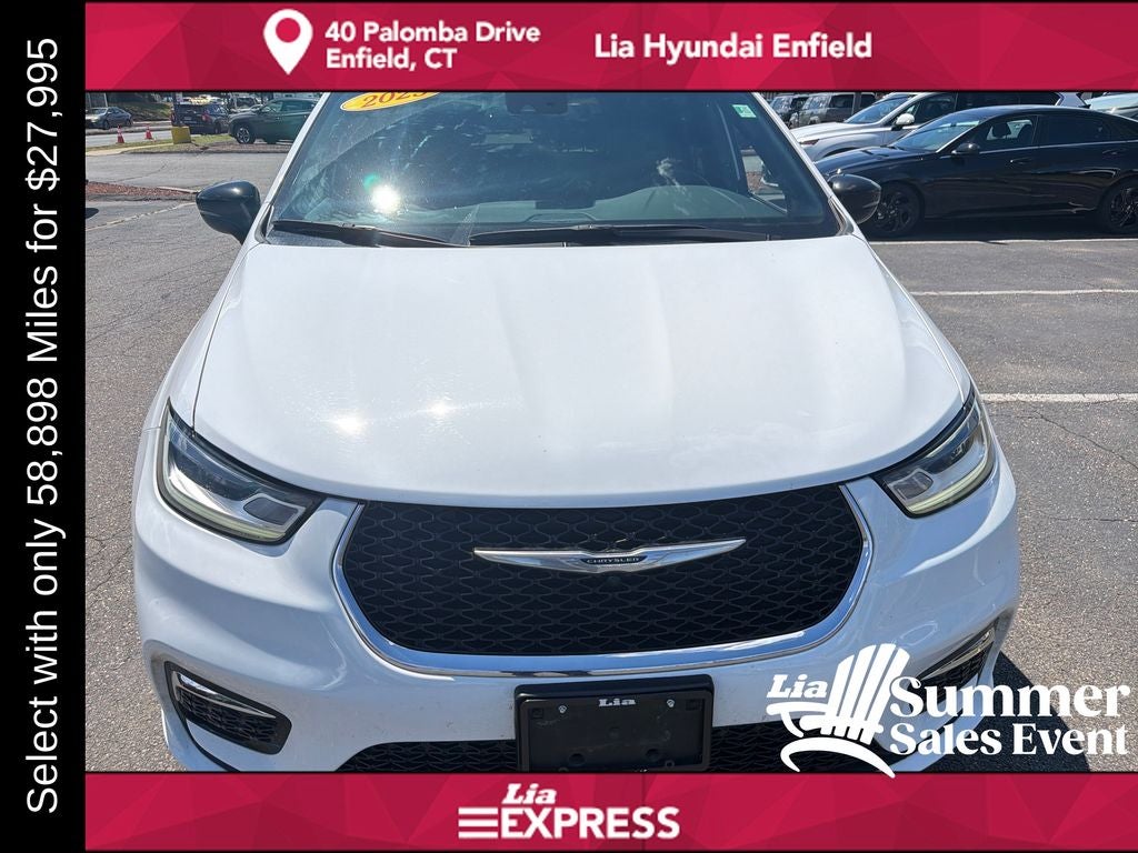 2025 Chrysler Pacifica Select